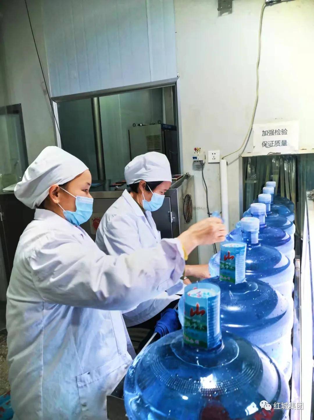 百澄:齐心协力战疫情 坚守岗位保生产
