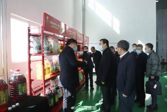 甘肃省人大常委领导一行莅临益海嘉里金龙鱼粮油调研指导工作